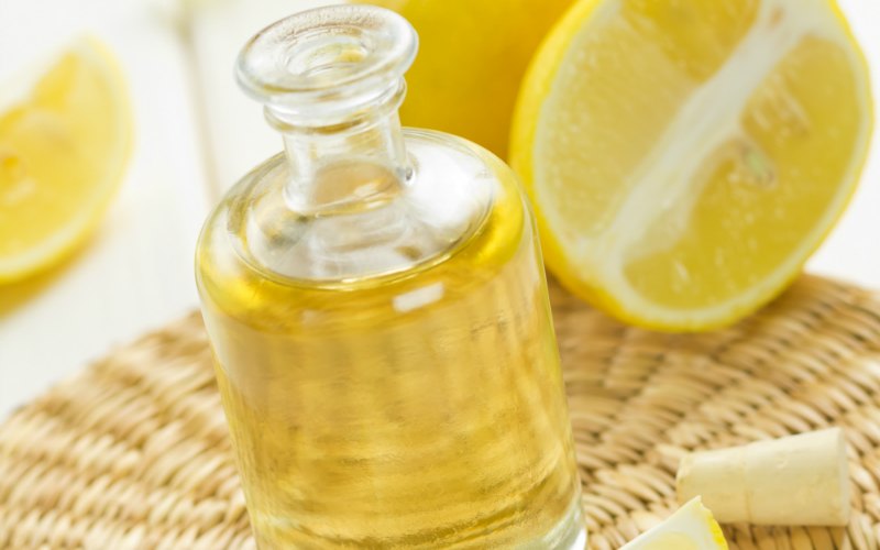 How to Use Lemon Essential Oil - Real Green Mom